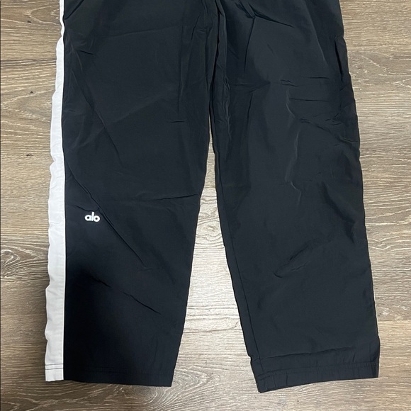 Alo Retrack Pants Small - Picture 4 of 5